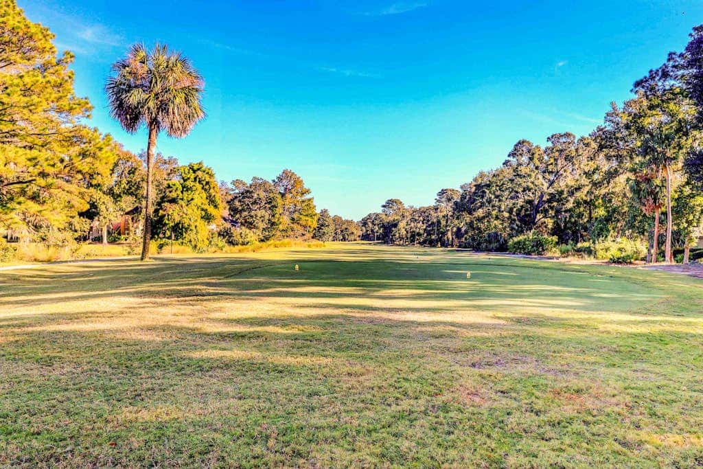 Second Floor Condo with Free WiFi, Shared Pool, Hot Tub, Balcony, Golf Course View