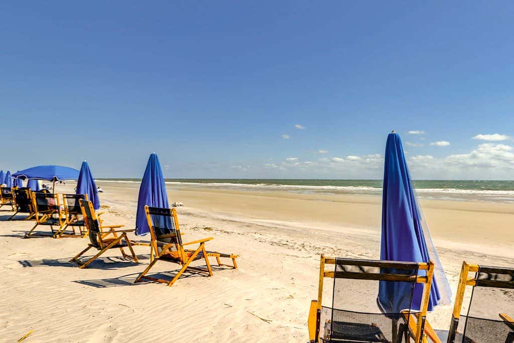 Second Floor Condo with Free WiFi, Shared Pool, Hot Tub, Balcony, Golf Course View
