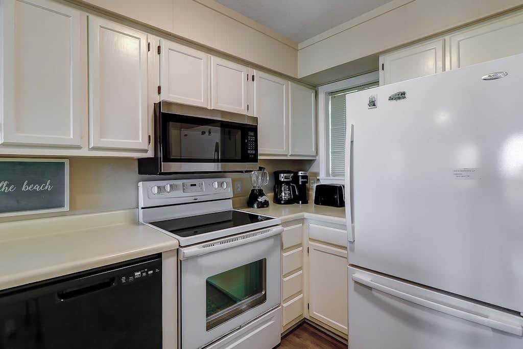 Pristine Beach Condo with Shared Pools, Free WiFi, and Central AC