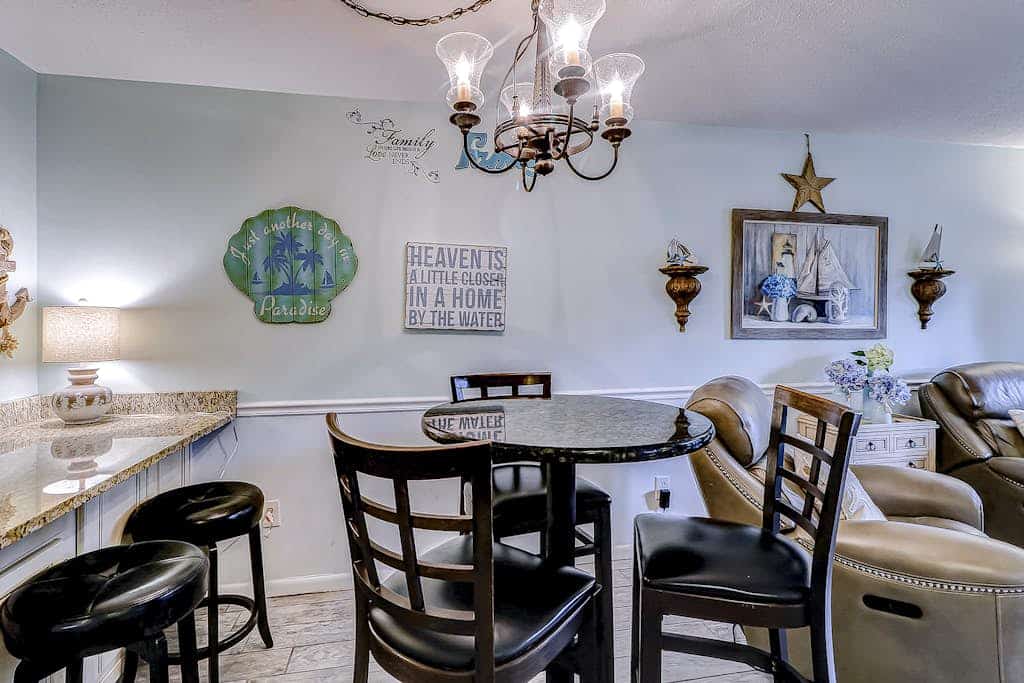 Fiddlers Cove 18B