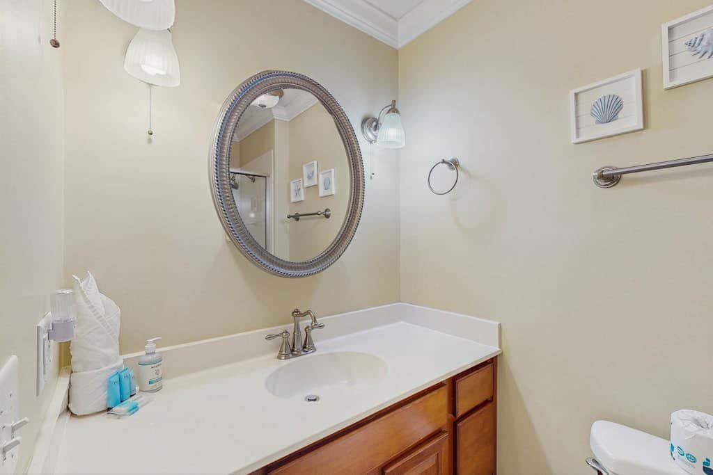 Dog Friendly Condo with Fast WiFi, a Patio, & Shared Pool Walk to the Beach