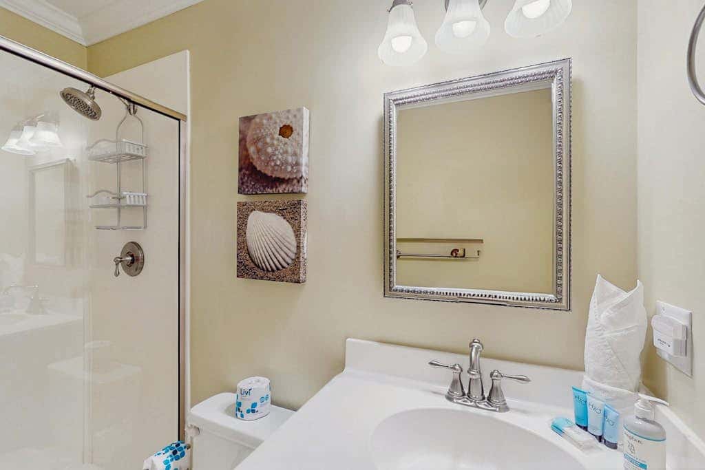Dog Friendly Condo with Fast WiFi, a Patio, & Shared Pool Walk to the Beach