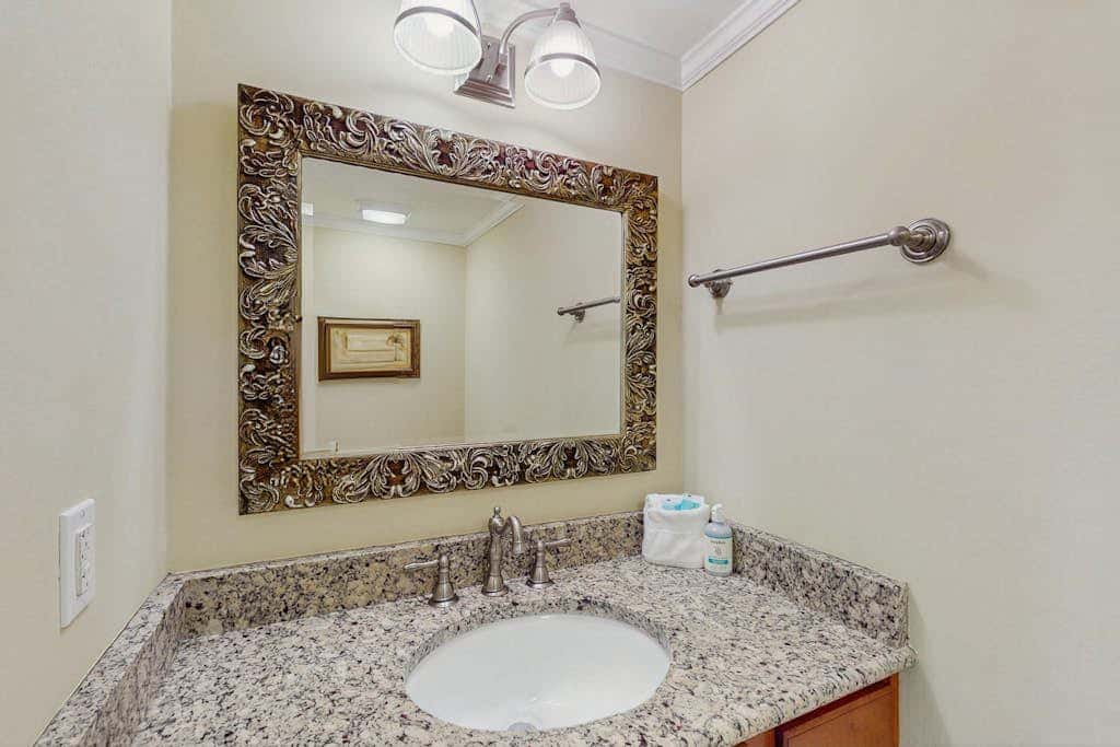 Dog Friendly Condo with Fast WiFi, a Patio, & Shared Pool Walk to the Beach