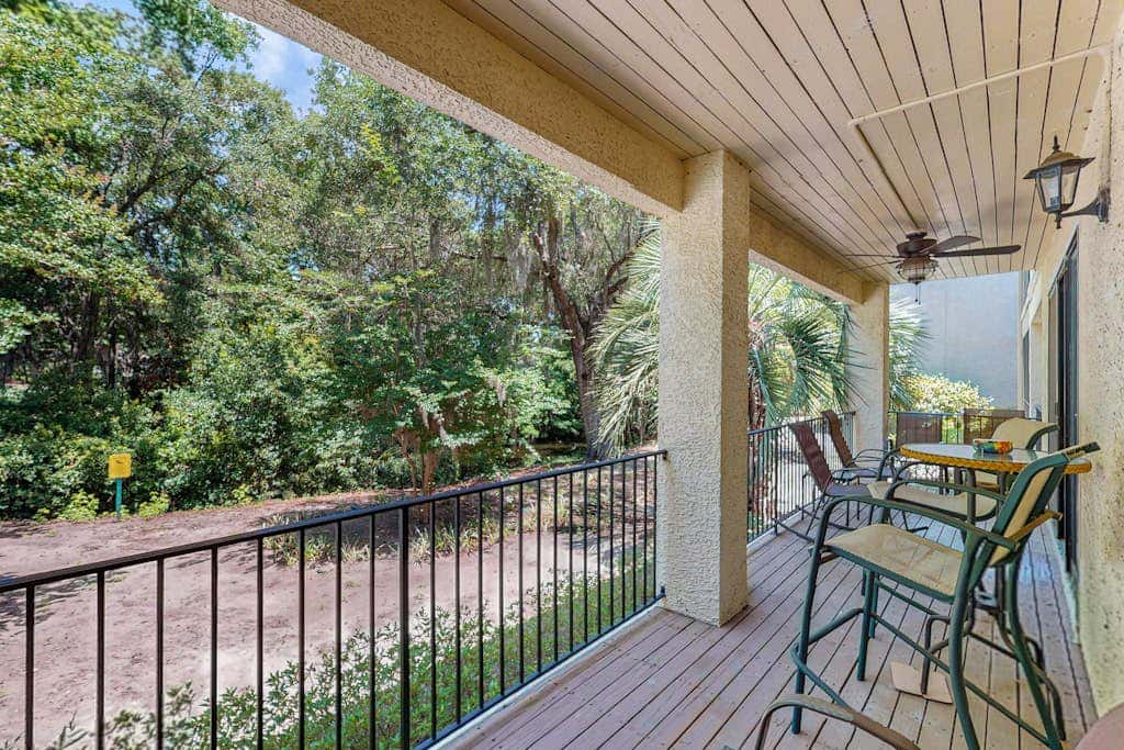 Conveniently Located Vacation Condo with Shared Pool & Tennis Court, Free WiFi, AC