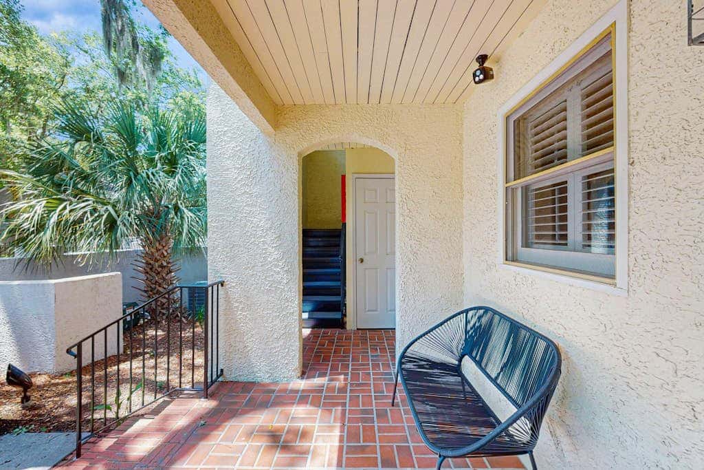 Conveniently Located Vacation Condo with Shared Pool & Tennis Court, Free WiFi, AC