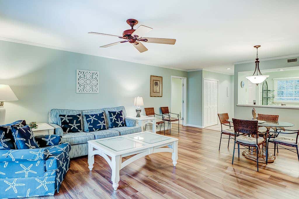Fantastic Vacation Condo Close to Beach with Free WiFi, AC, WD, Shared Pool Tennis