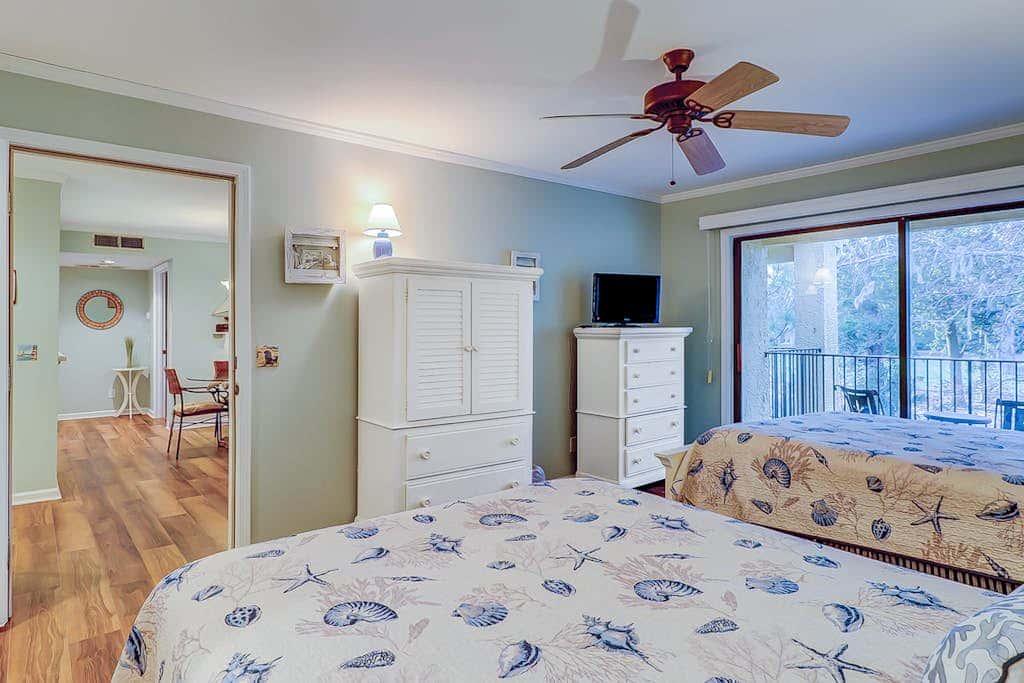 Fantastic Vacation Condo Close to Beach with Free WiFi, AC, WD, Shared Pool Tennis