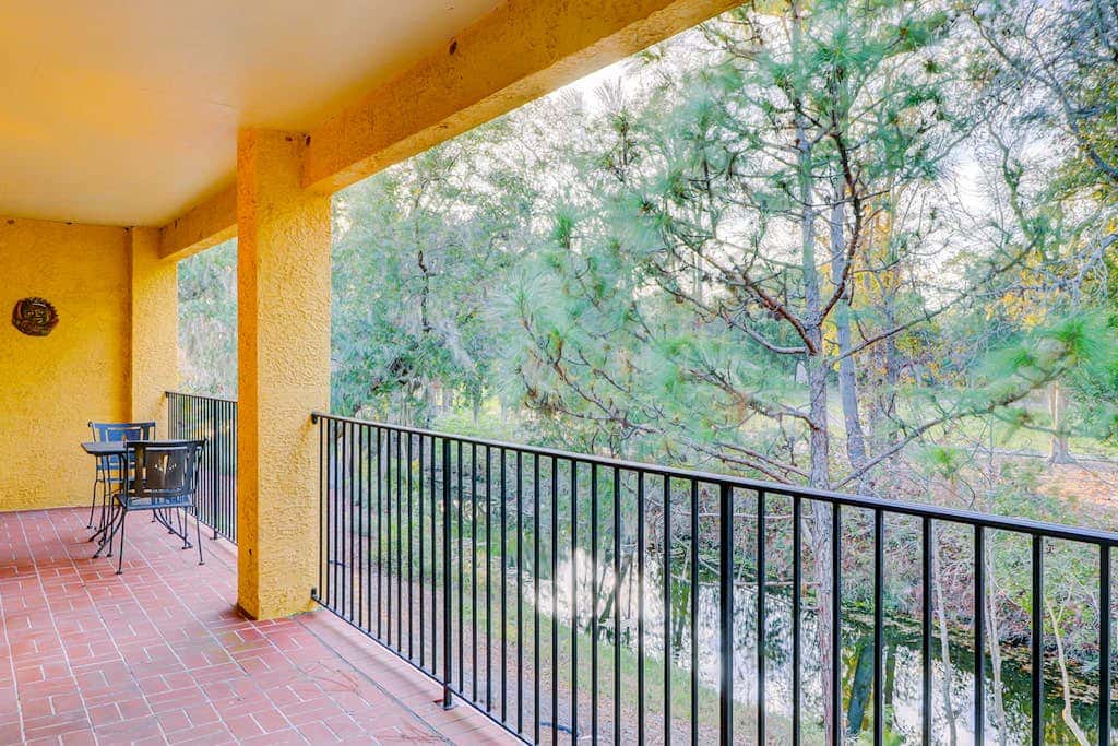 Fantastic Vacation Condo Close to Beach with Free WiFi, AC, WD, Shared Pool Tennis