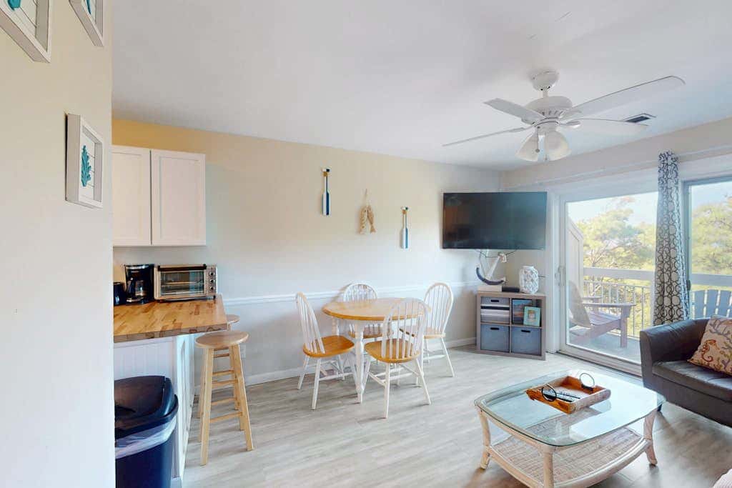 Private Beach Access Villa with Shared Pool, Balcony & Free WiFi