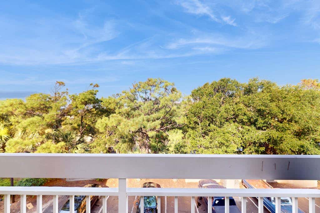 Private Beach Access Villa with Shared Pool, Balcony & Free WiFi