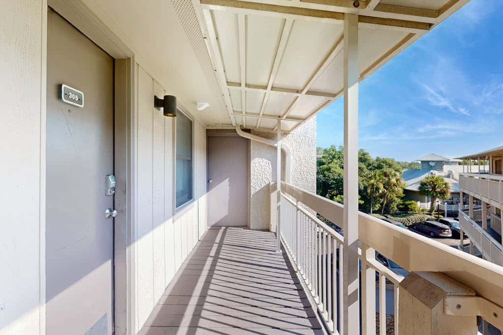 Private Beach Access Villa with Shared Pool, Balcony & Free WiFi