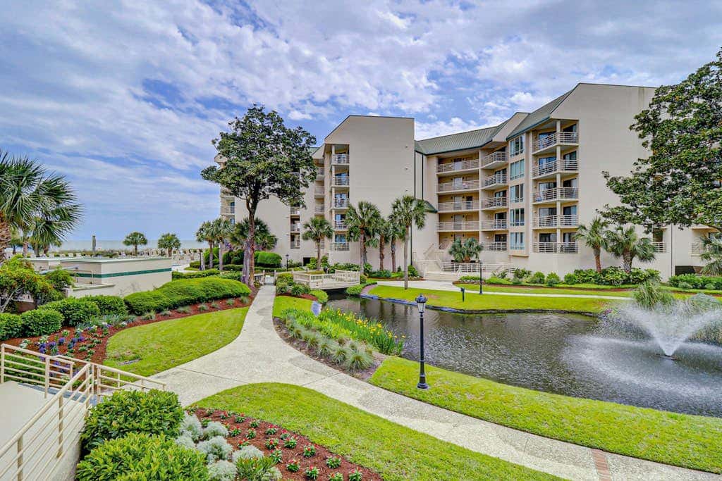 First Floor, Oceanfront Condo with Free WiFi, Balcony, Shared Hot Tub, Pool, Sauna