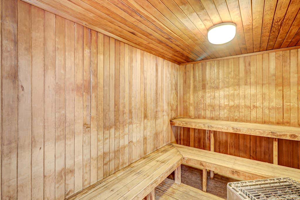 First Floor, Oceanfront Condo with Free WiFi, Balcony, Shared Hot Tub, Pool, Sauna