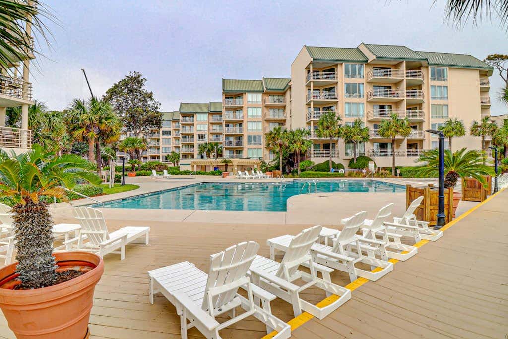First Floor, Oceanfront Condo with Free WiFi, Balcony, Shared Hot Tub, Pool, Sauna