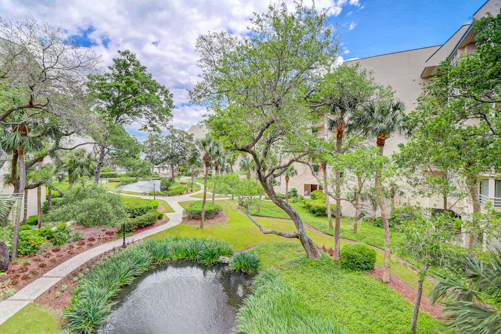 First Floor, Oceanfront Condo with Free WiFi, Balcony, Shared Hot Tub, Pool, Sauna
