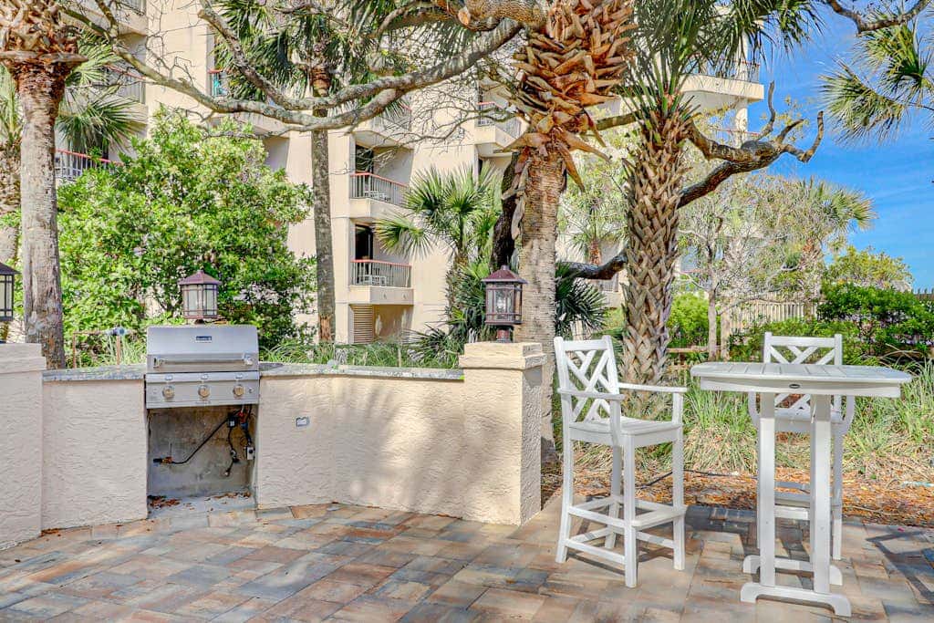 First Floor, Oceanfront Condo with Free WiFi, Balcony, Shared Hot Tub, Pool, Sauna