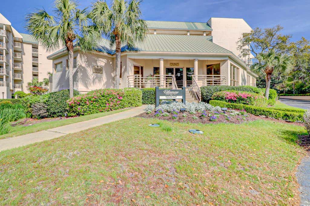 First Floor, Oceanfront Condo with Free WiFi, Balcony, Shared Hot Tub, Pool, Sauna