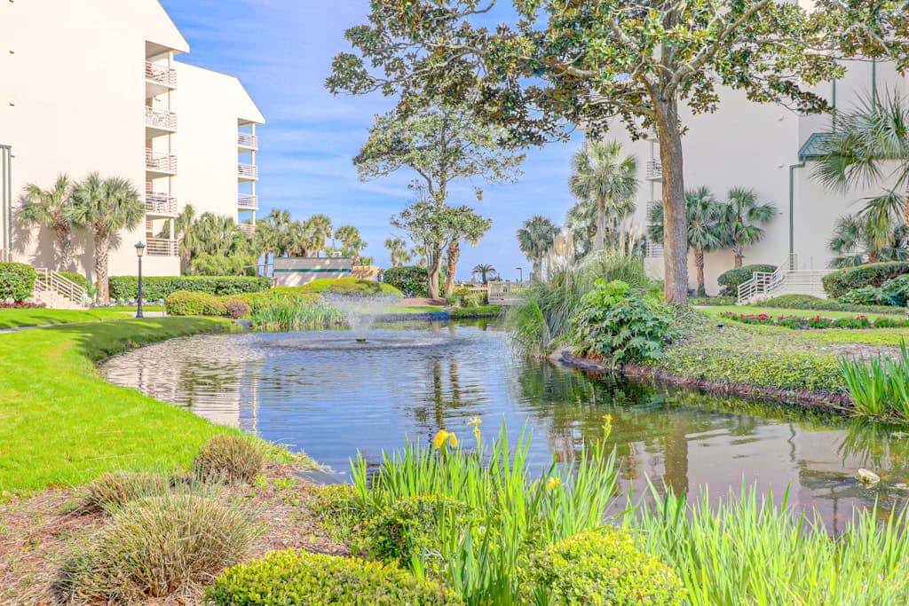 First Floor, Oceanfront Condo with Free WiFi, Balcony, Shared Hot Tub, Pool, Sauna