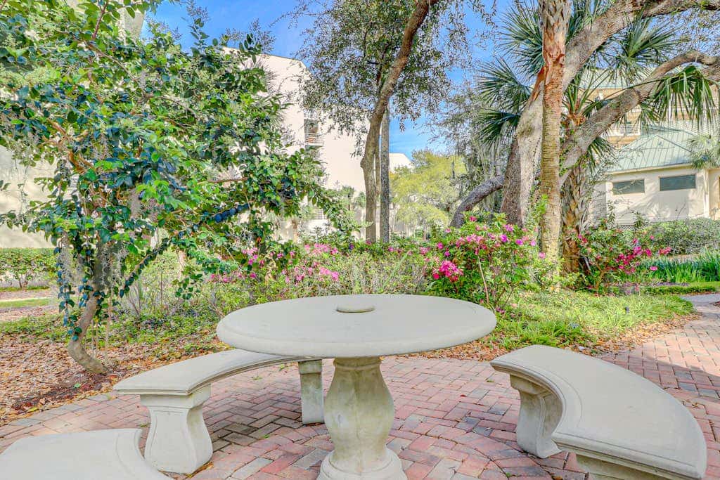 First Floor, Oceanfront Condo with Free WiFi, Balcony, Shared Hot Tub, Pool, Sauna