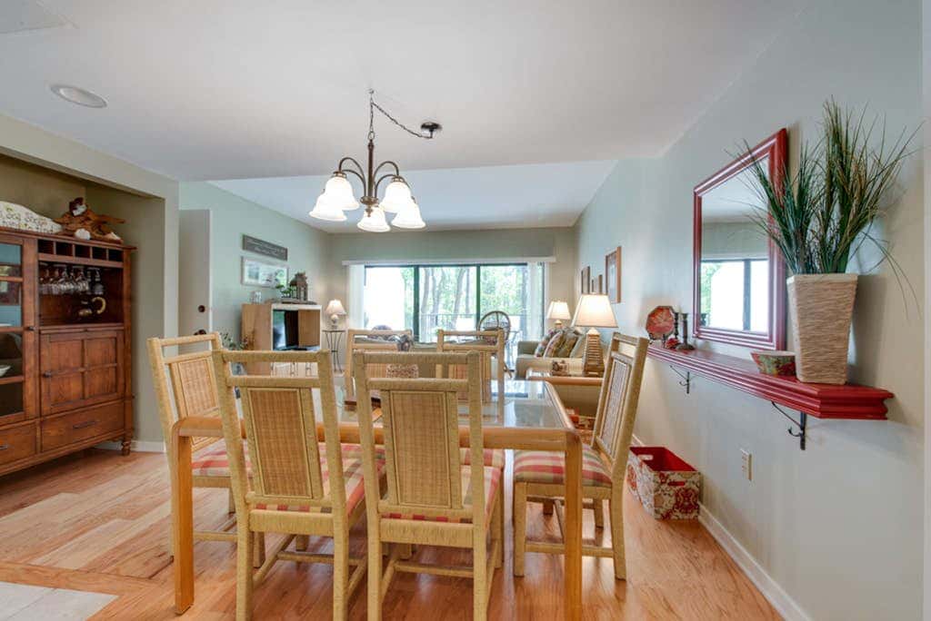Family-friendly condo with washer dryer, central AC, & outdoor pool