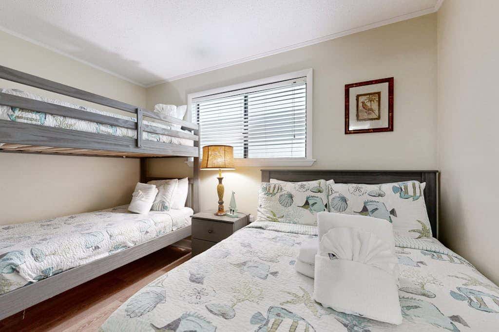 Oceanside Resort Condo with Indoor Pool, Tennis & Oceanfront Restaurant
