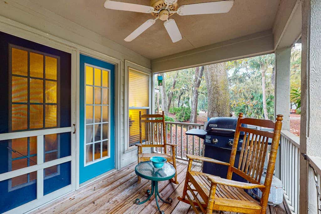 Updated Island Escape with Dual Suites  Golf, Tennis, Beach Club, Near Dining
