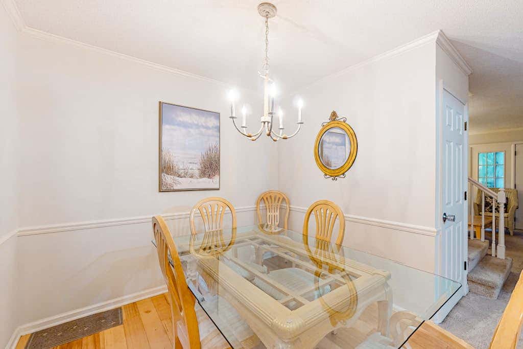 Updated Island Escape with Dual Suites  Golf, Tennis, Beach Club, Near Dining