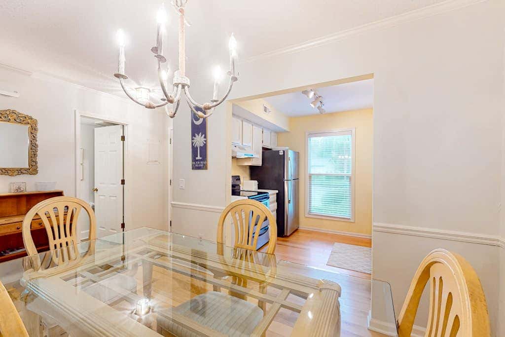Updated Island Escape with Dual Suites  Golf, Tennis, Beach Club, Near Dining