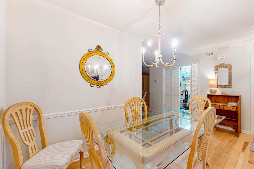 Updated Island Escape with Dual Suites  Golf, Tennis, Beach Club, Near Dining
