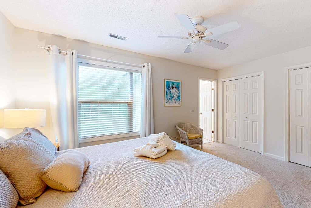 Updated Island Escape with Dual Suites  Golf, Tennis, Beach Club, Near Dining