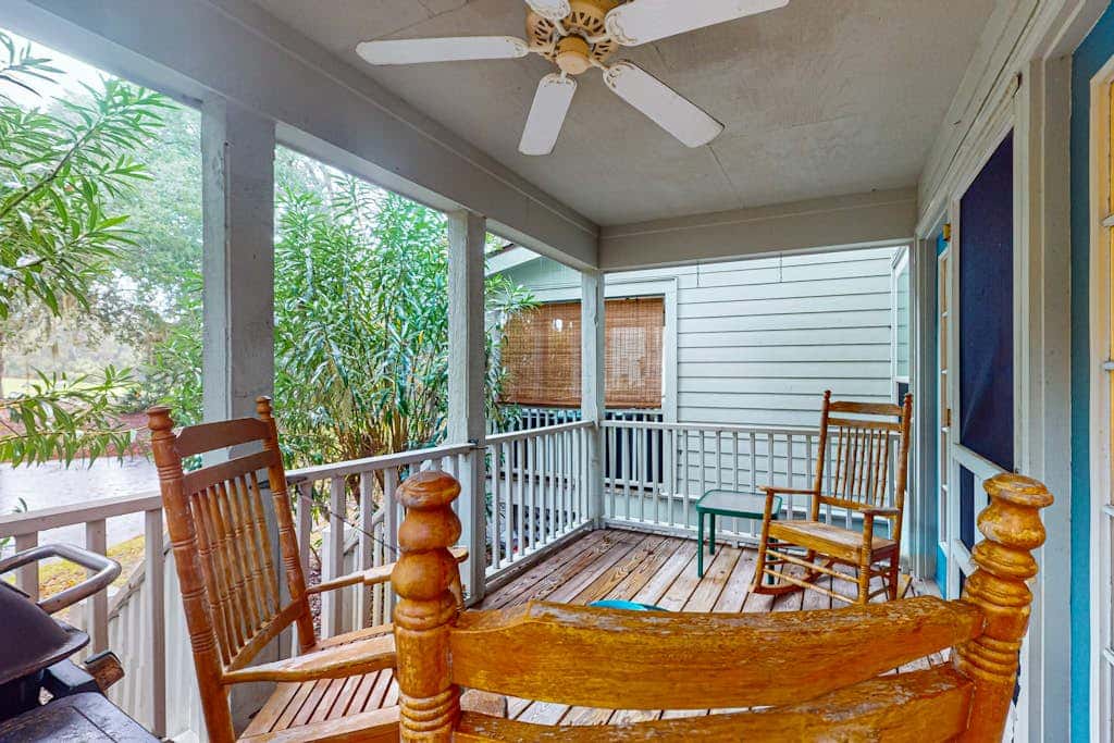 Updated Island Escape with Dual Suites  Golf, Tennis, Beach Club, Near Dining