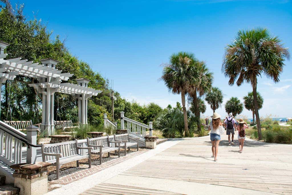 Updated Island Escape with Dual Suites  Golf, Tennis, Beach Club, Near Dining