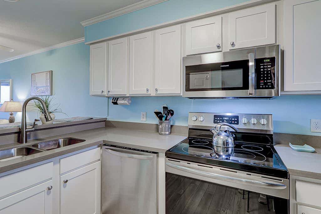 Ocean View Condo, Tennis, 3 Pools, Beach Shuttle, Near Golf & Dining
