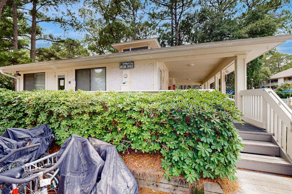 Coastal Chic Poolside Home w Large Balcony, Lagoon Views & Beach Access