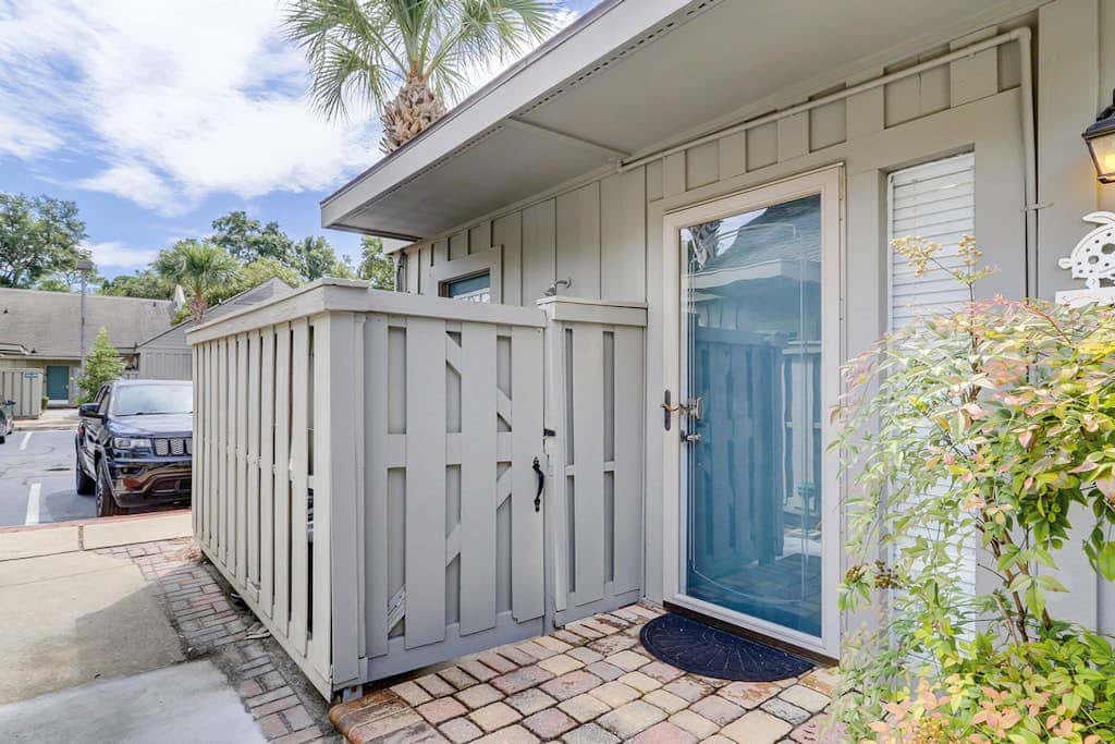Queens Grant Condo in Palmetto Dunes Fenced Patio, Grill Near Beach