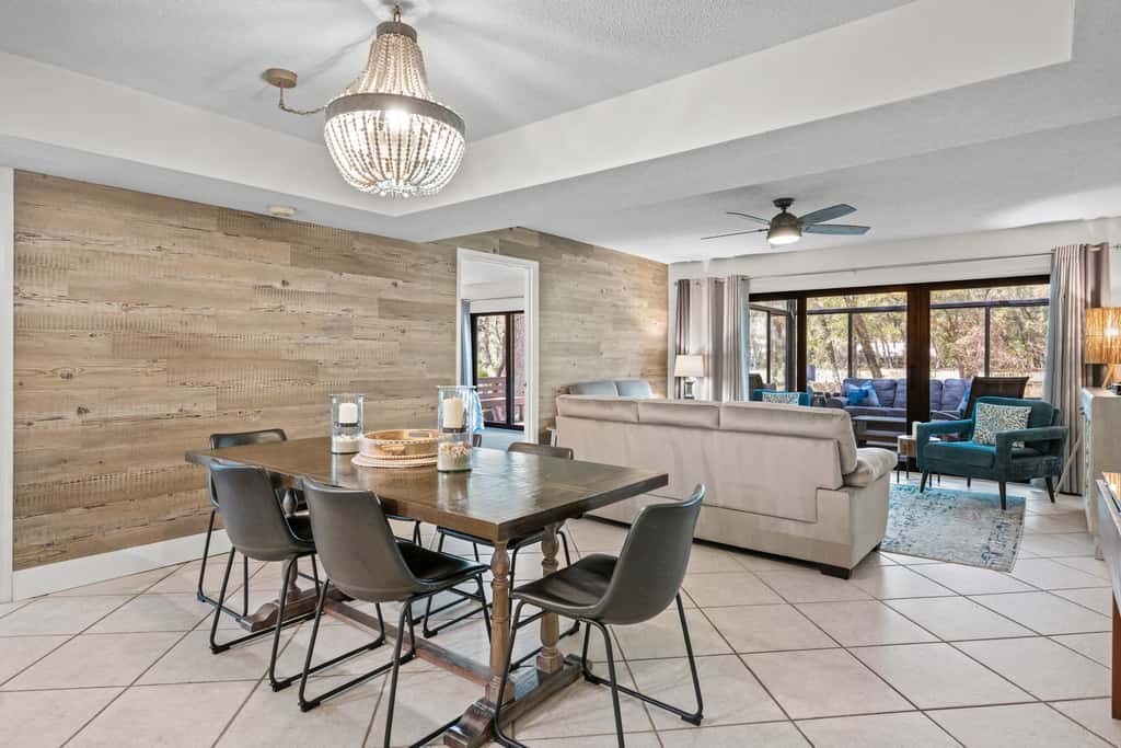 Lovely condo close to beach  pool access, elegant screened patio & washer dryer
