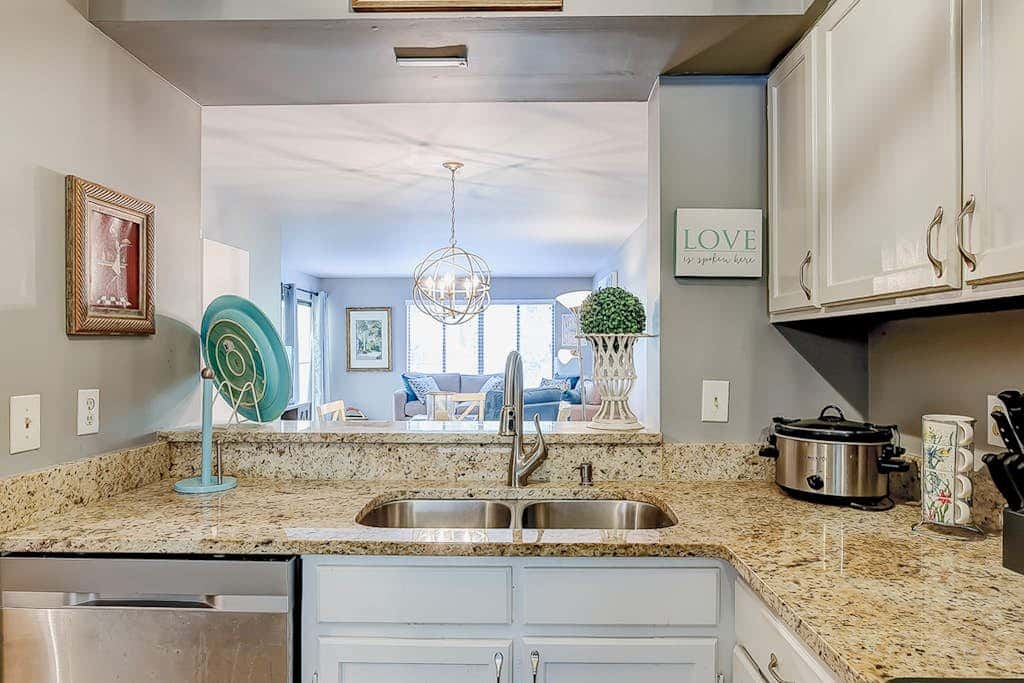 Two-story condo with pool - walk to Coligny Beach
