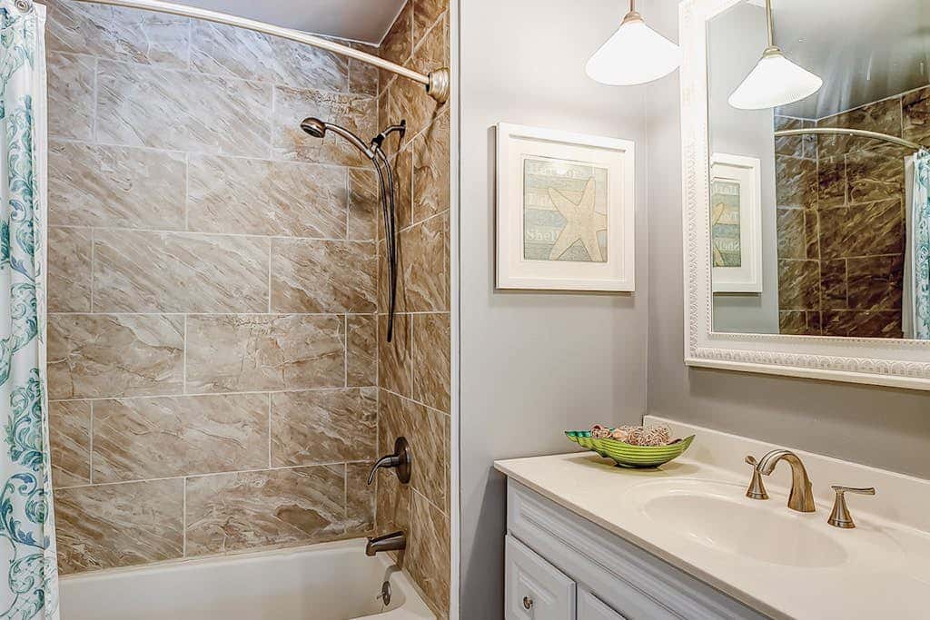 Two-story condo with pool - walk to Coligny Beach