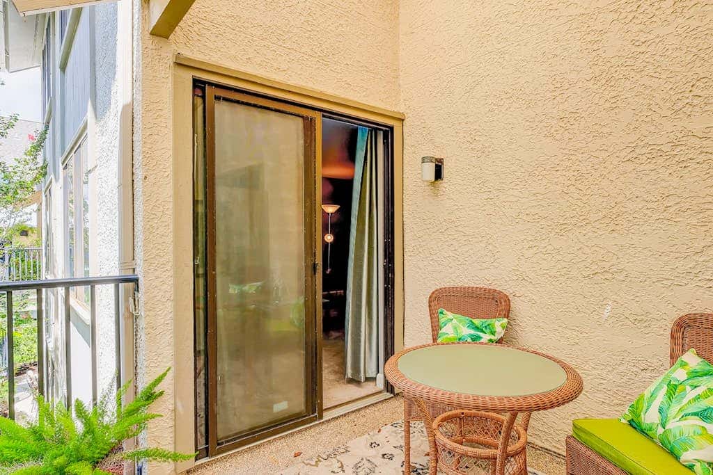 Two-story condo with pool - walk to Coligny Beach