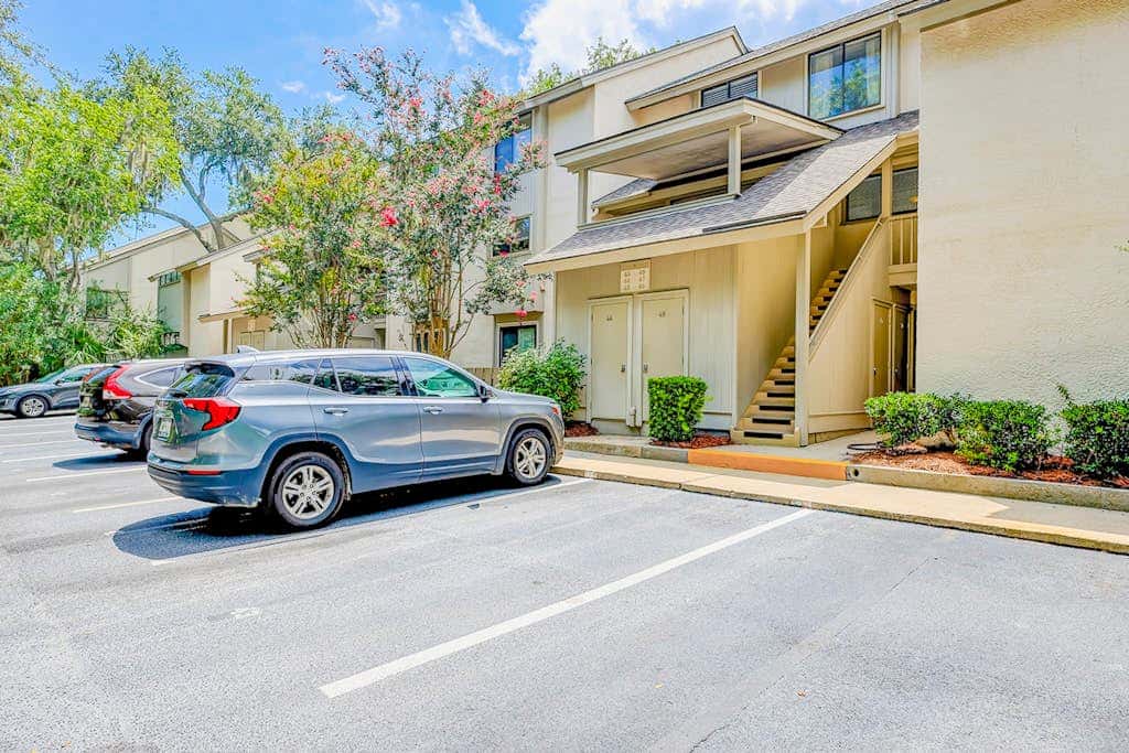 Two-story condo with pool - walk to Coligny Beach