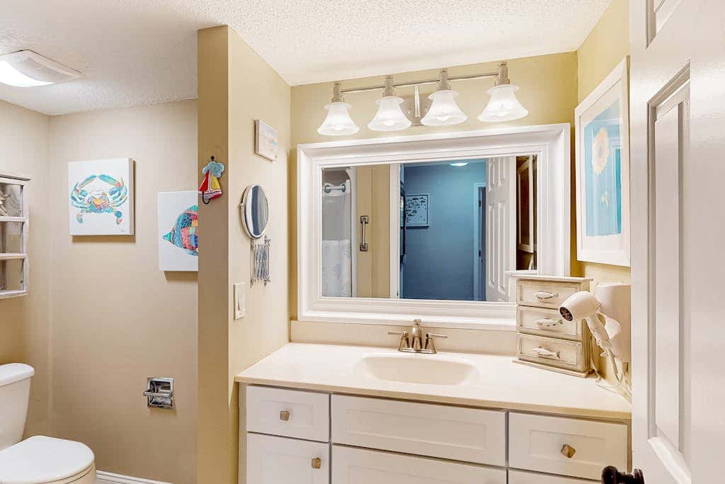 Beachwalk at Shipyard Pool, Golf & Tennis Center Stroll 5 Minutes to Sand