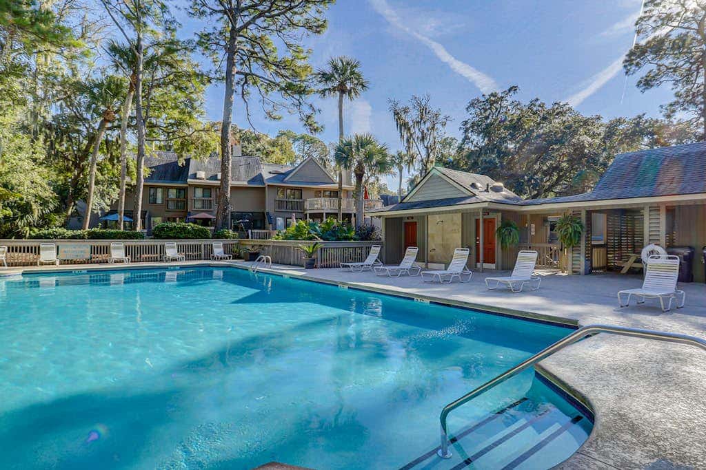 Beachwalk at Shipyard Pool, Golf & Tennis Center Stroll 5 Minutes to Sand