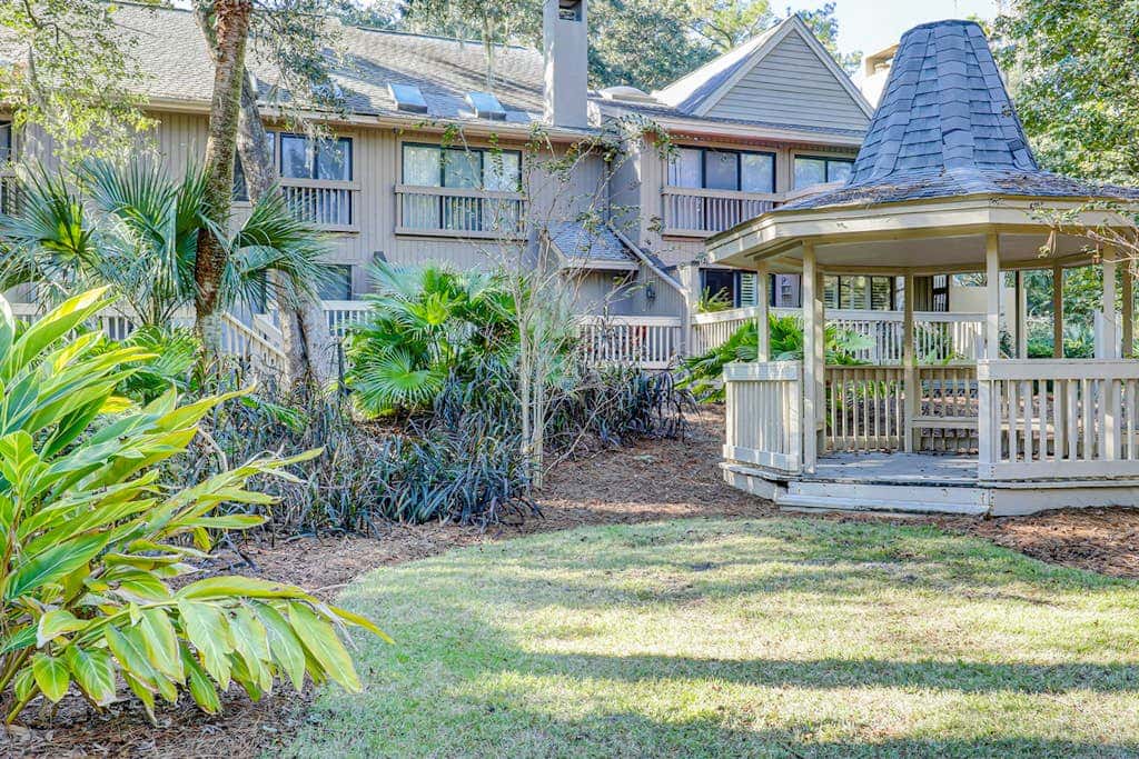 Beachwalk at Shipyard Pool, Golf & Tennis Center Stroll 5 Minutes to Sand