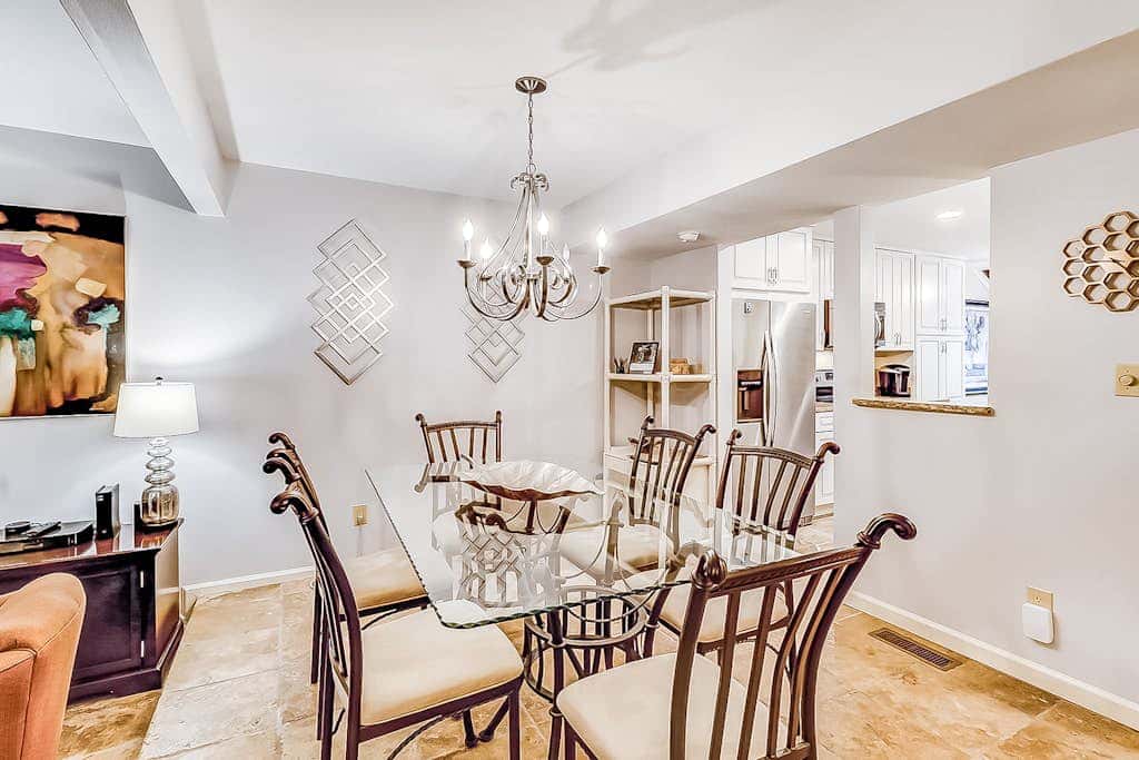 Dog Friendly Villa with Walkable Beach Access, AC, Deck, WiFi & Shared Pool