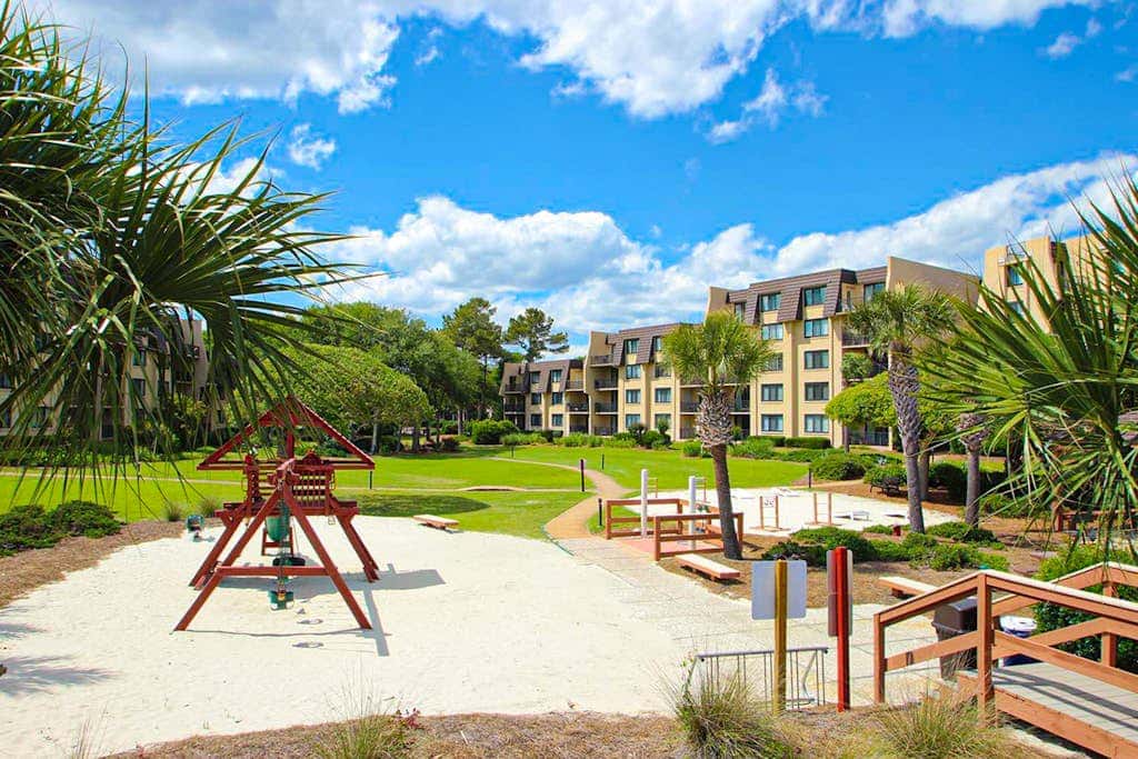3rd-floor condo with balcony, lagoon views, pools, tennis courts, & beach access