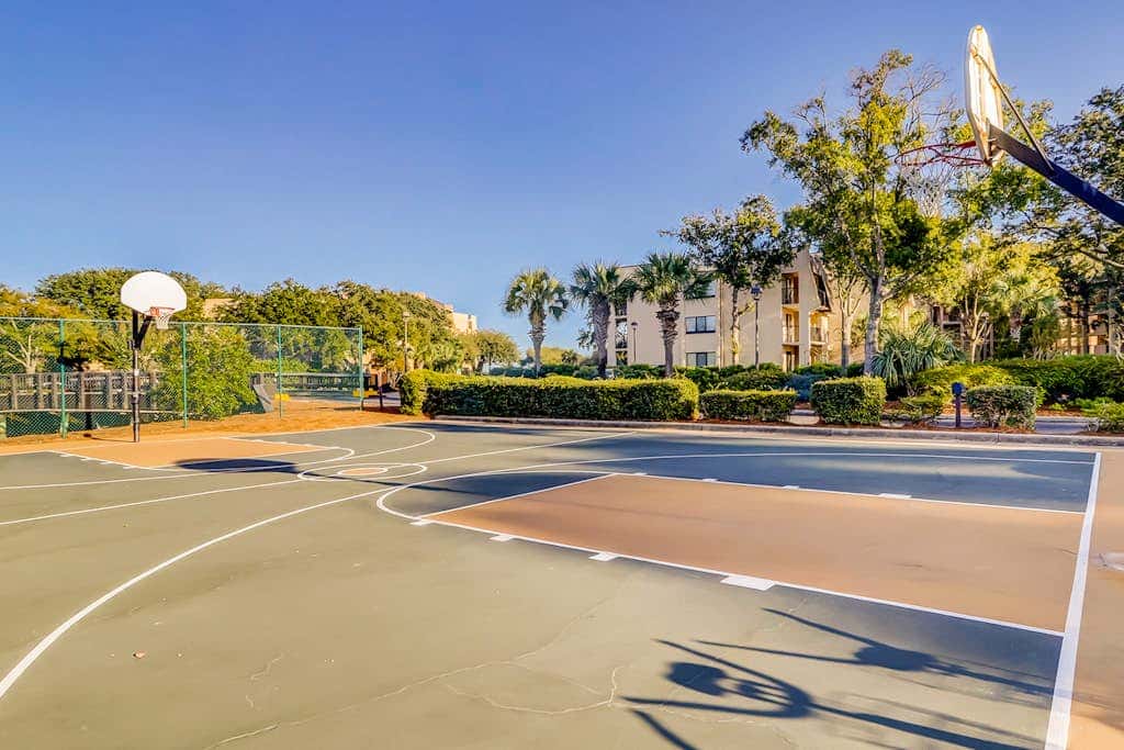 3rd-floor condo with balcony, lagoon views, pools, tennis courts, & beach access
