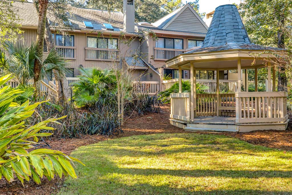 Relaxing First Floor Condo  Walk to Beach Spacious Deck Remote Work Setup 