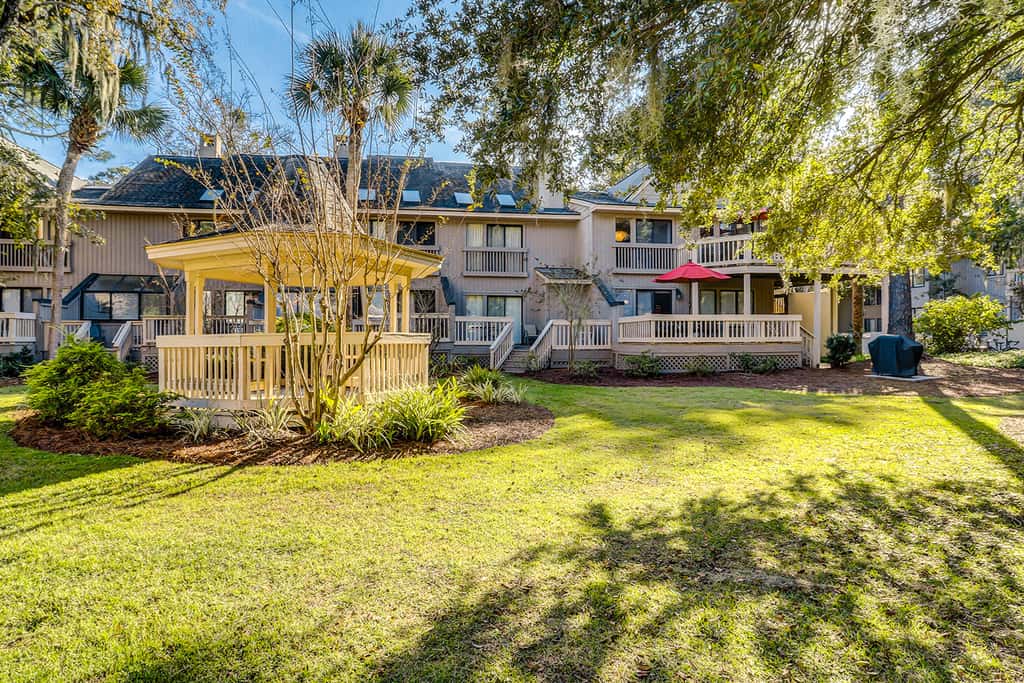 Relaxing First Floor Condo  Walk to Beach Spacious Deck Remote Work Setup 