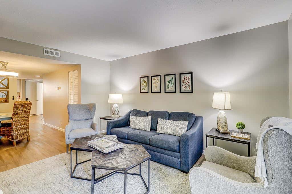 Snowbird dog friendly villa with WiFi, 2 patios, & grill  pool beach access