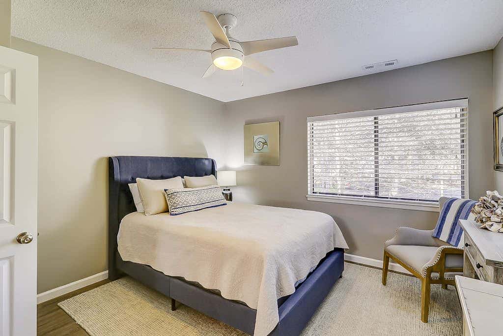 Snowbird dog friendly villa with WiFi, 2 patios, & grill  pool beach access